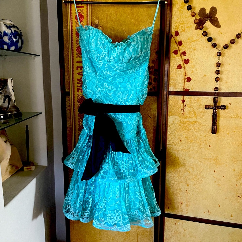Bright Baby Blue Lace Betsey Johnson Evening dress size 6